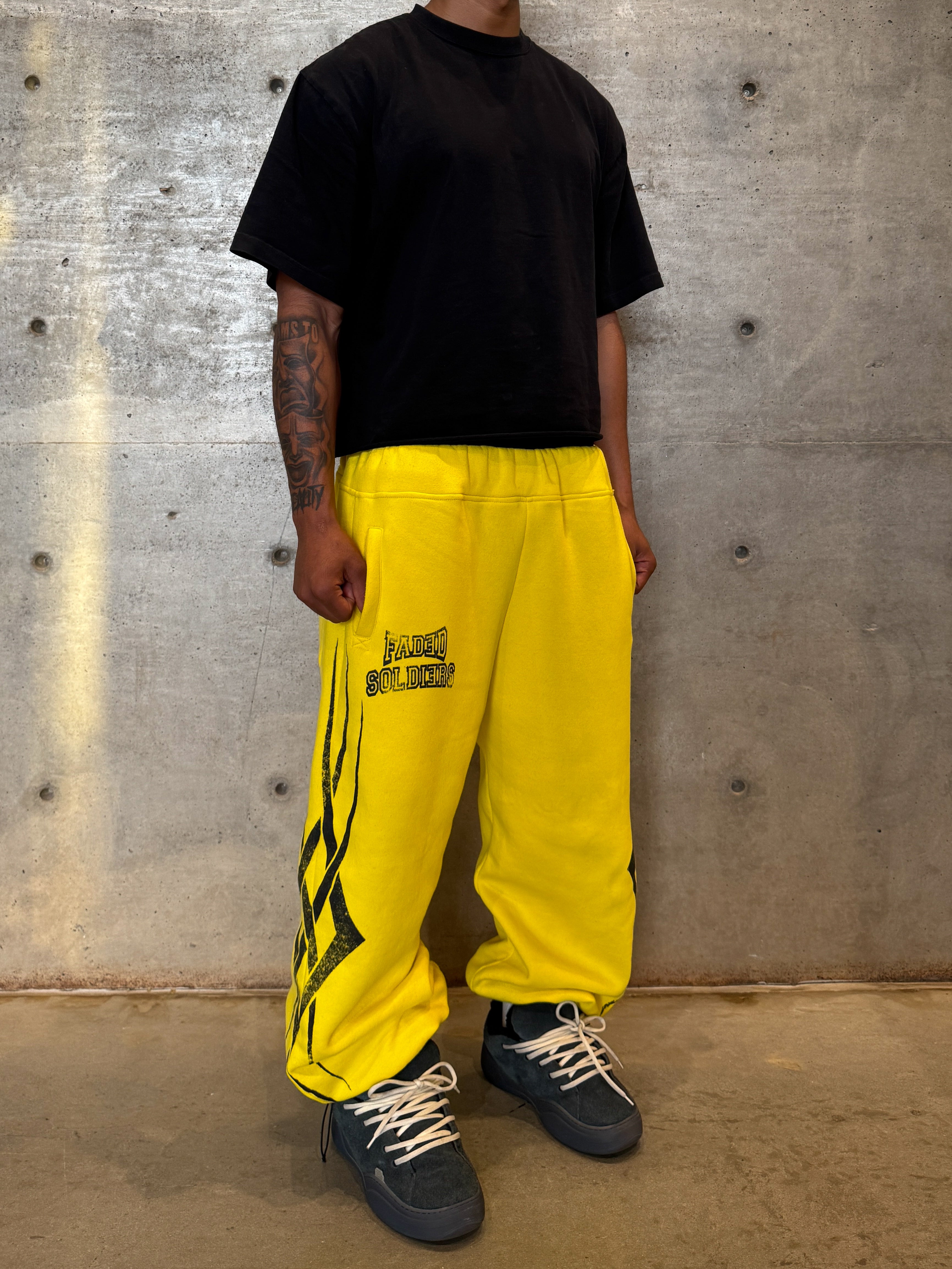 “BUMBLEBEE” SWEATS