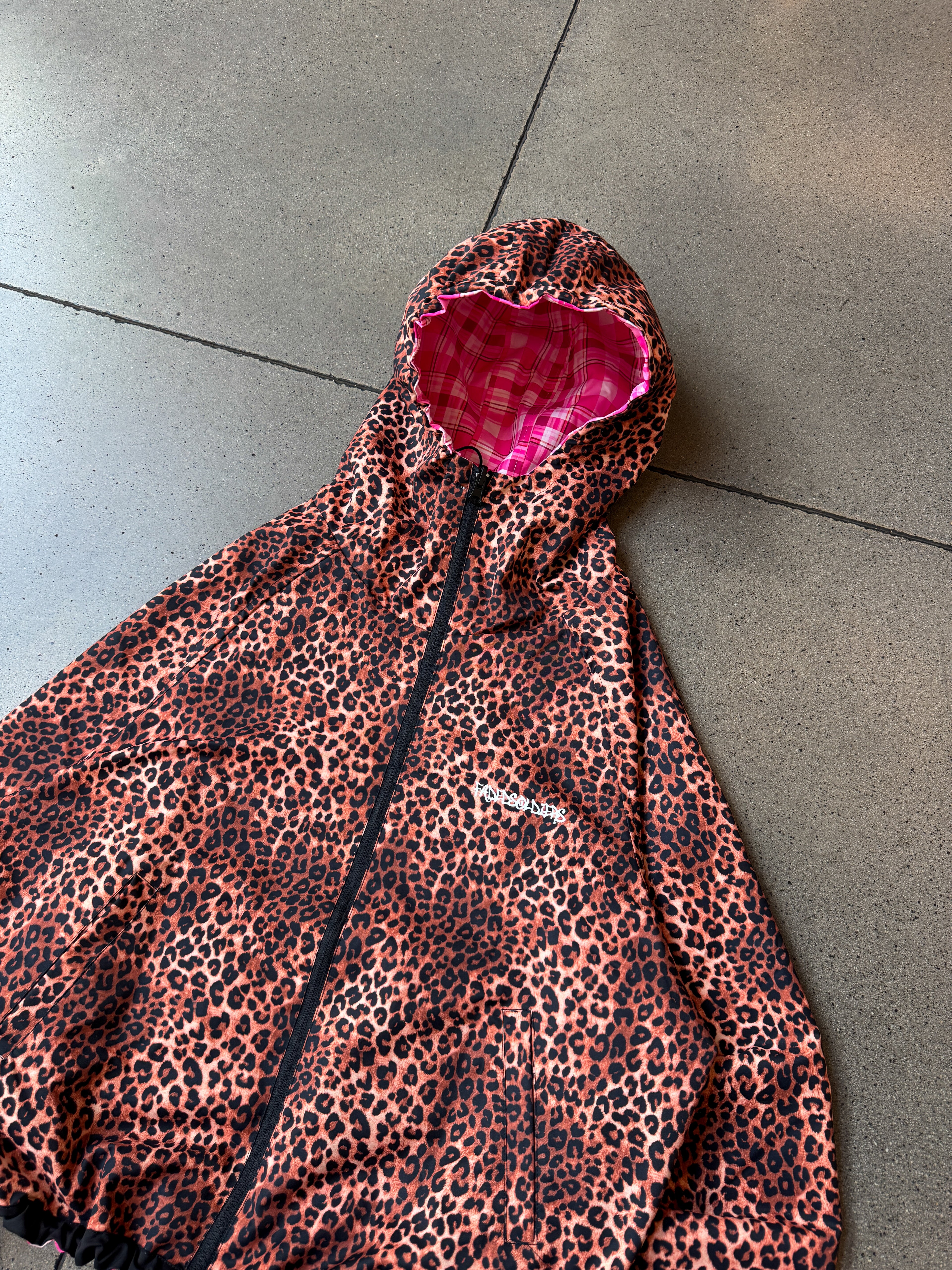 “OLDNEWS” Reversible Raincoat ( PINK )