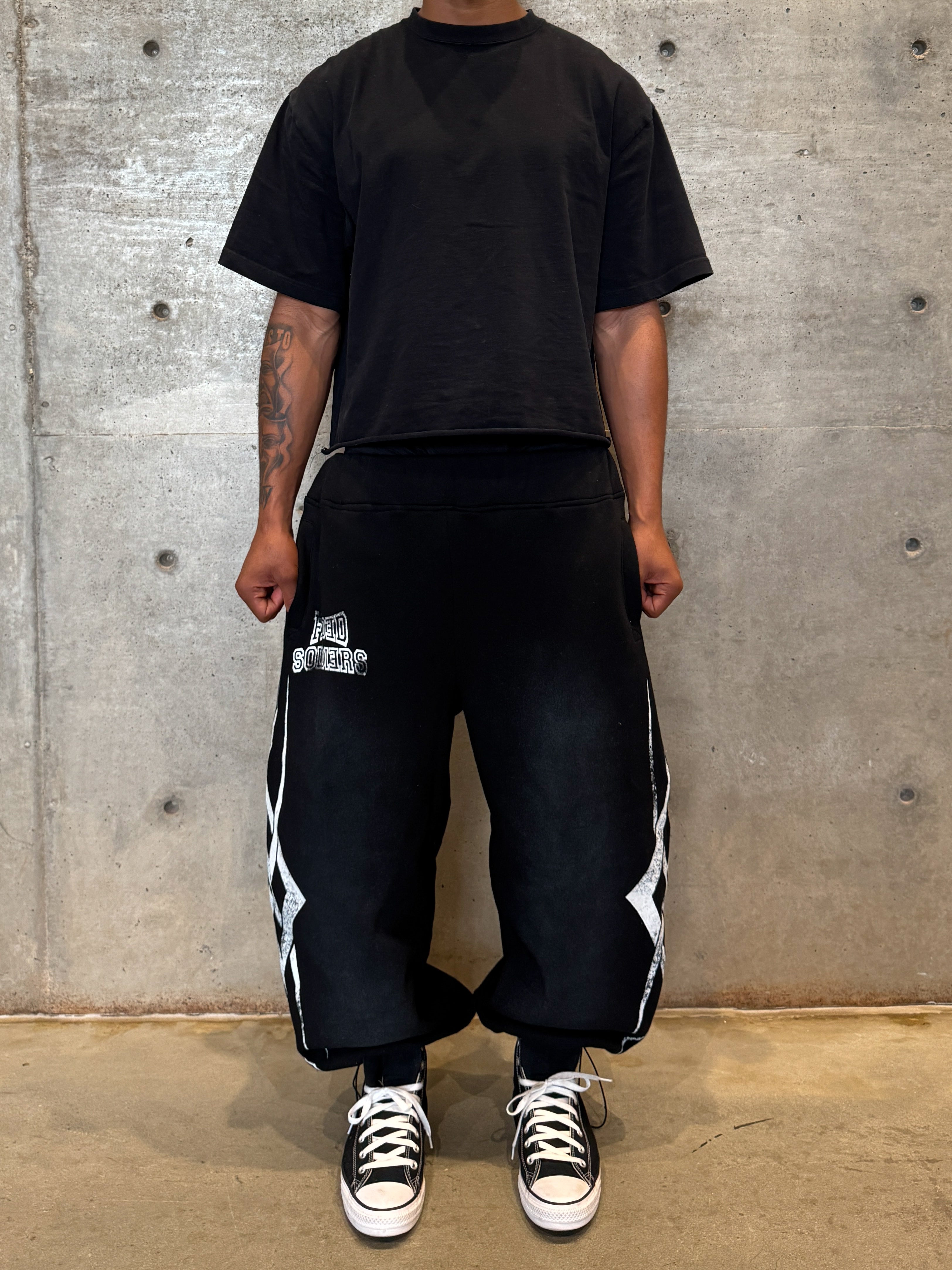 “VENOM” SWEATS
